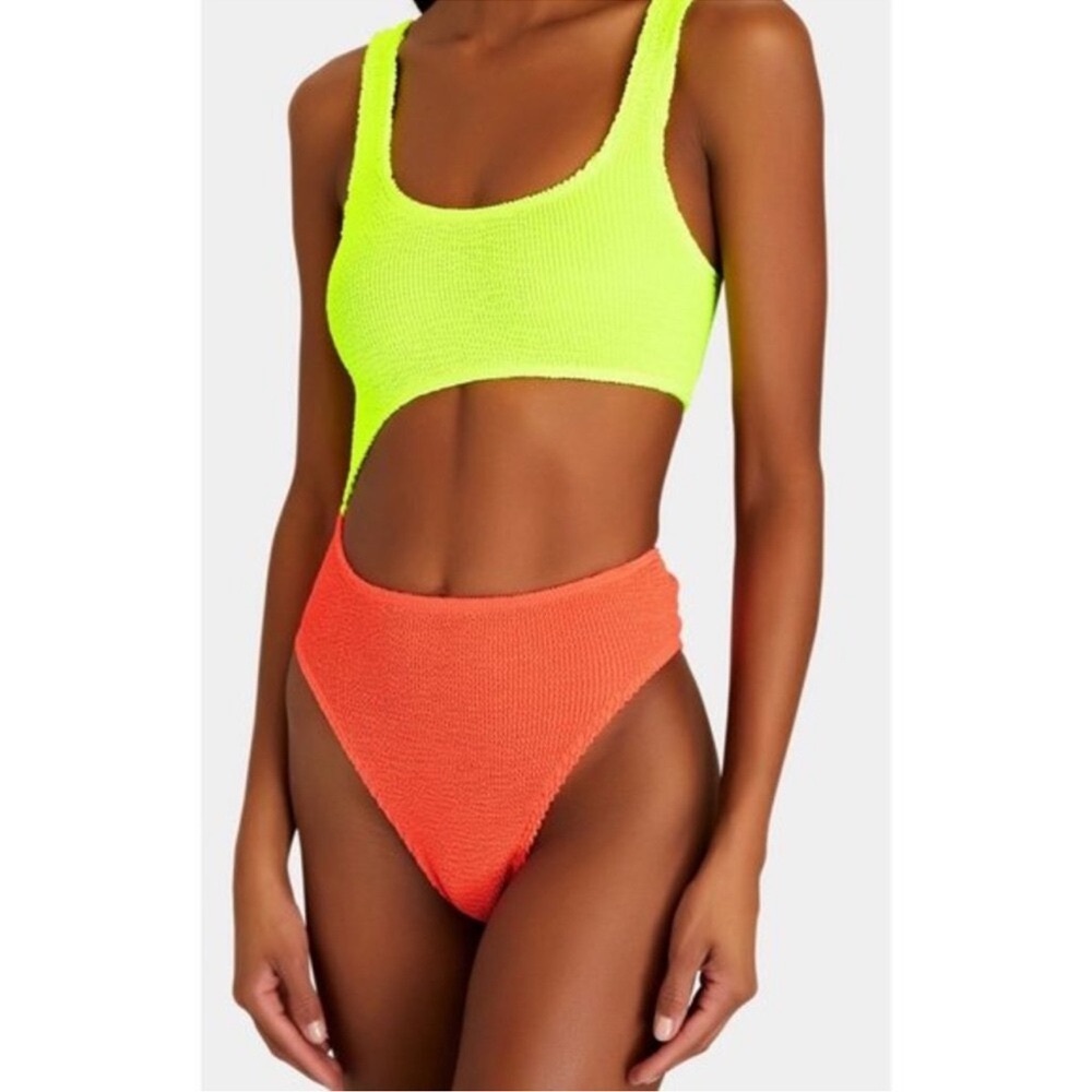 Bond-Eye Maya suit NWOT one size fits all